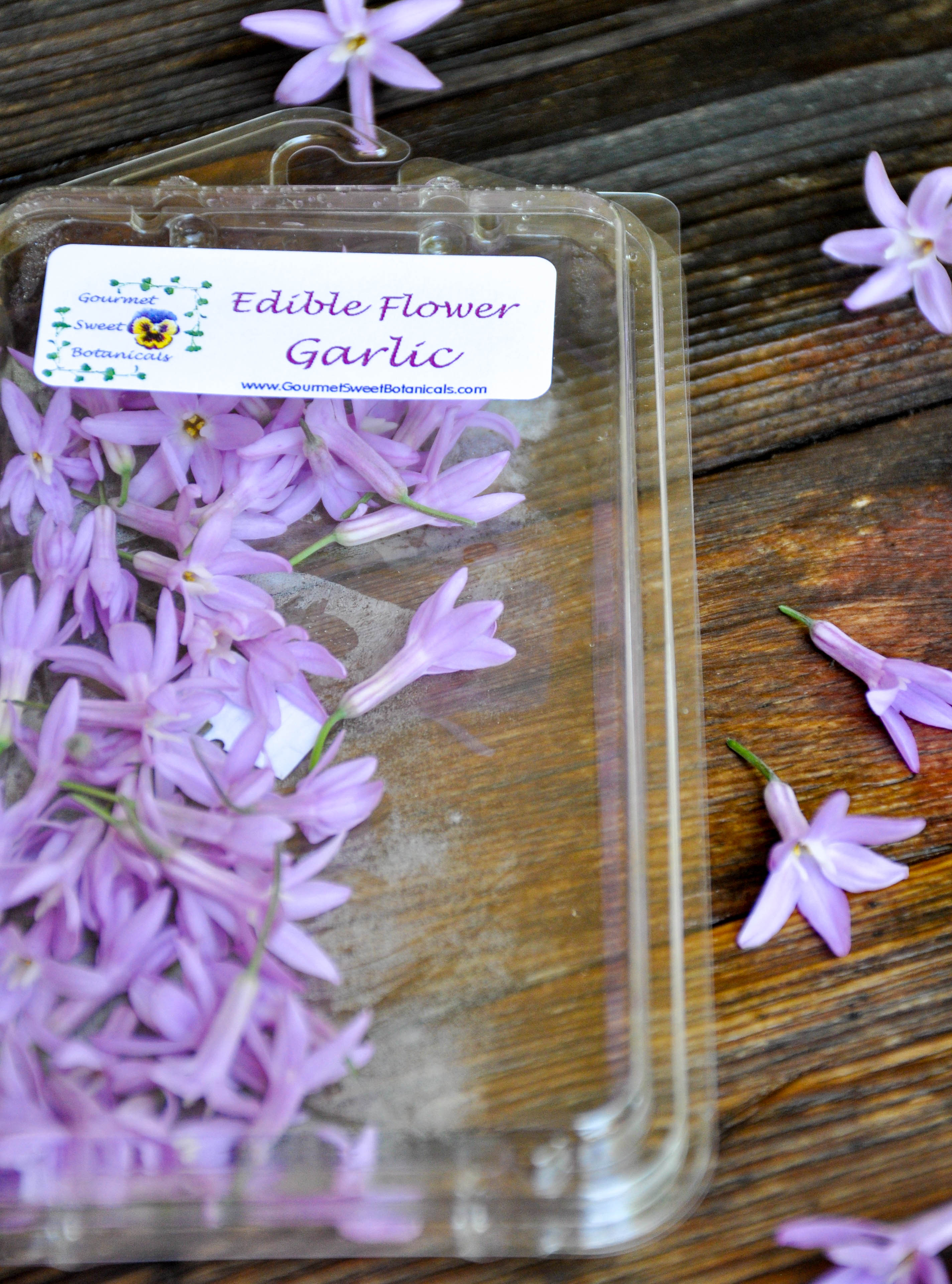 floral butter using edible flowers and herbs