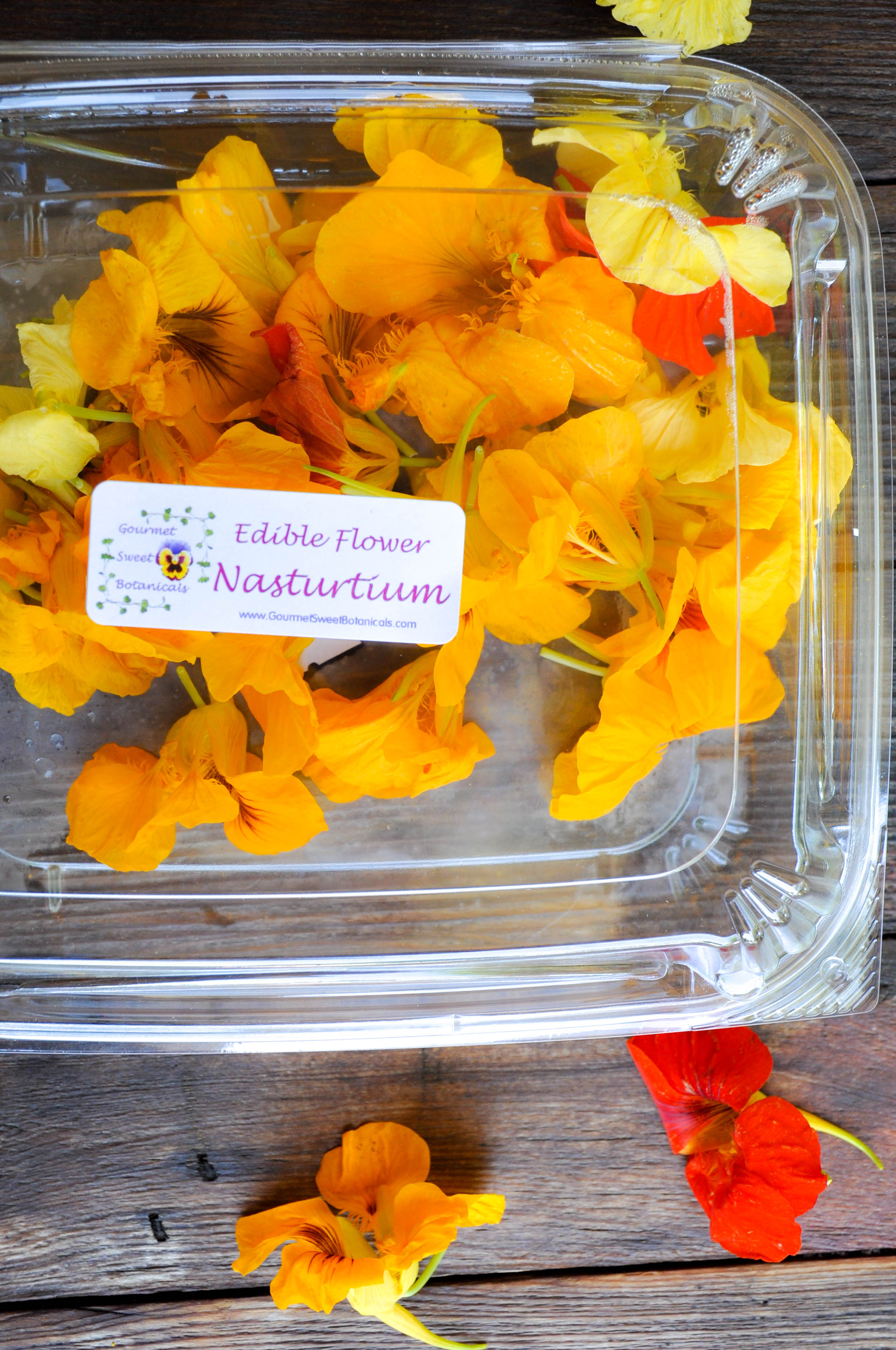 floral butter using edible flowers and herbs