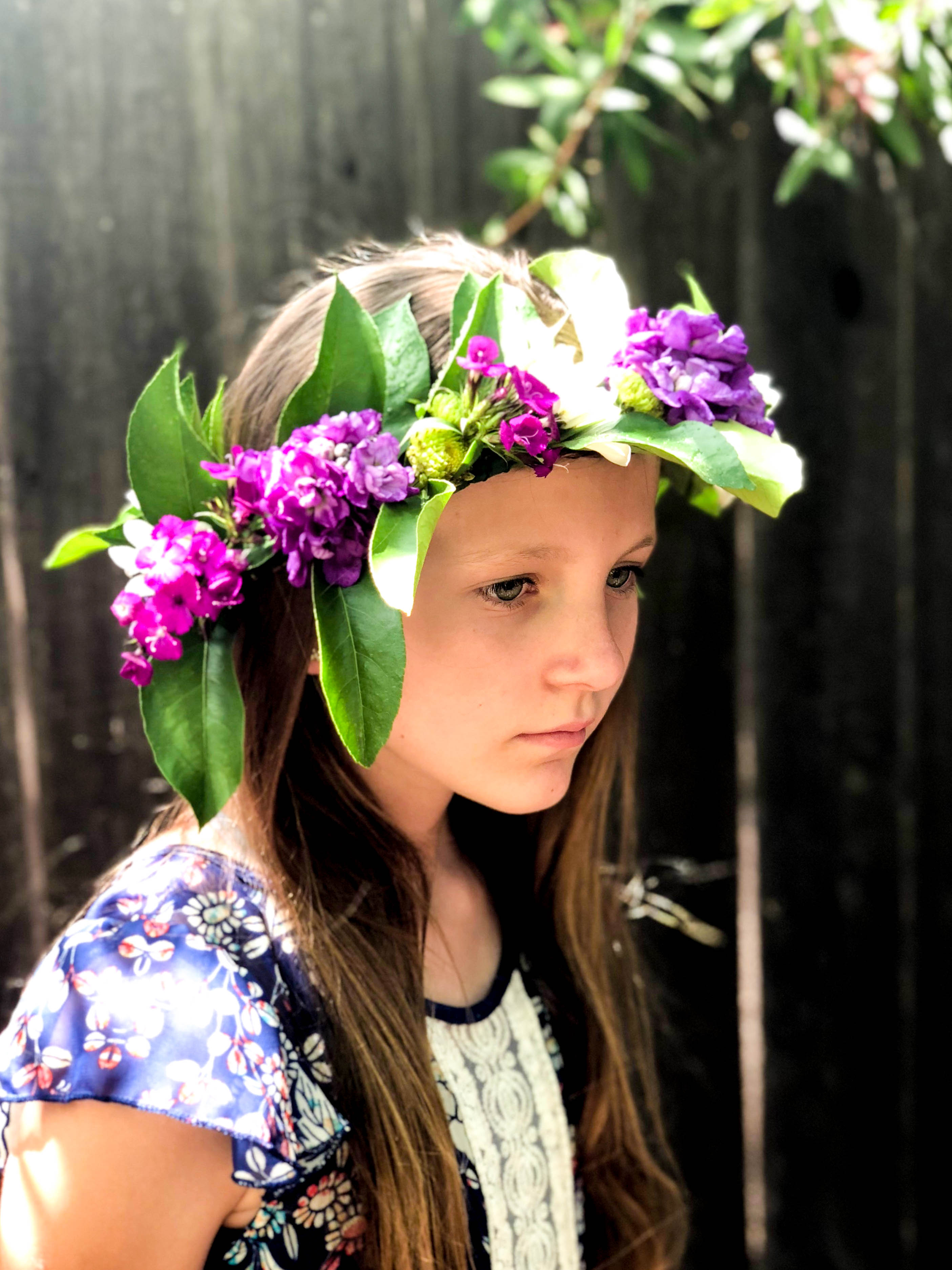 How to make a Floral Crown for a wedding or graduation ceremony!